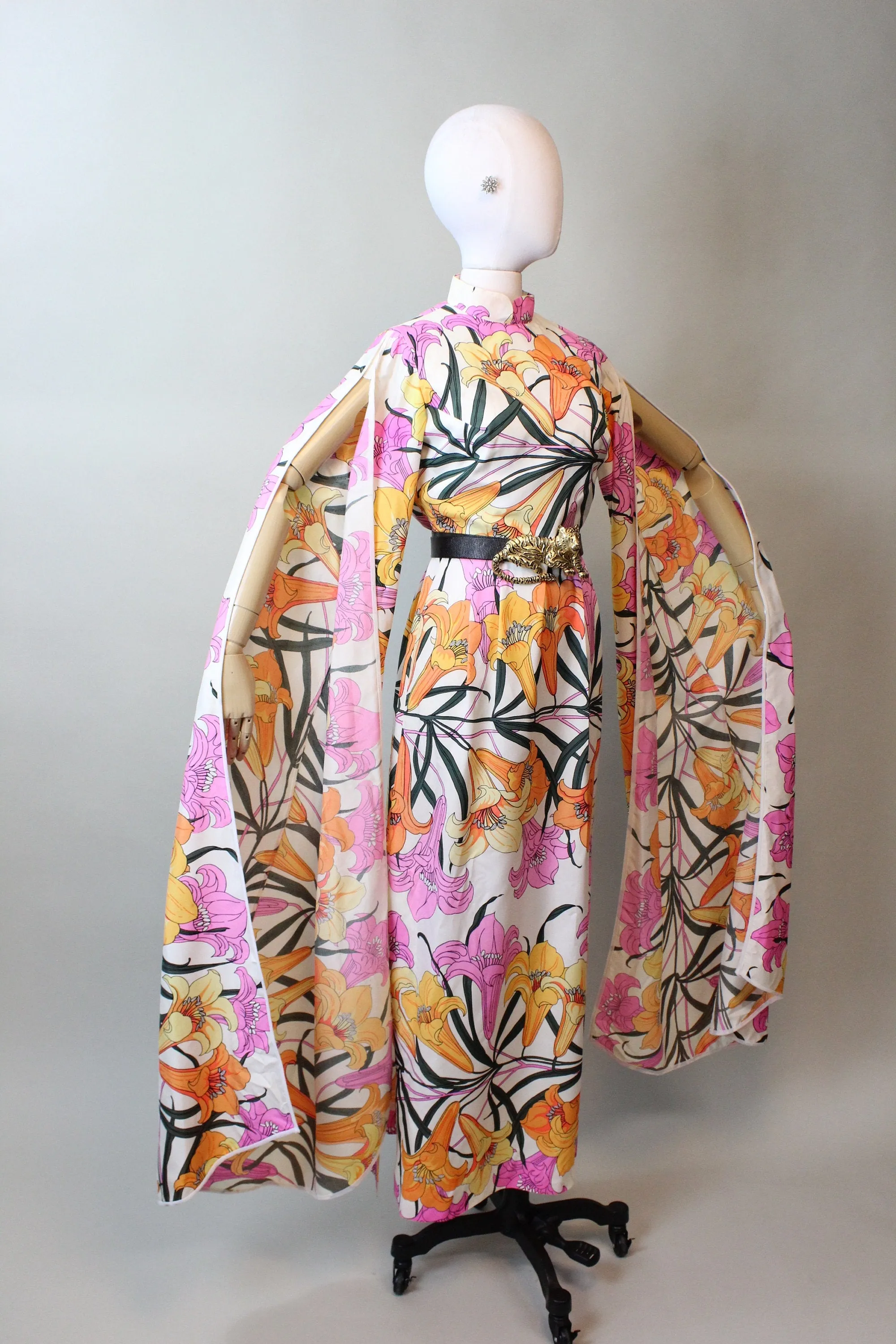 1960s LILLI DIAMOND dripping SLEEVES dress small | new fall