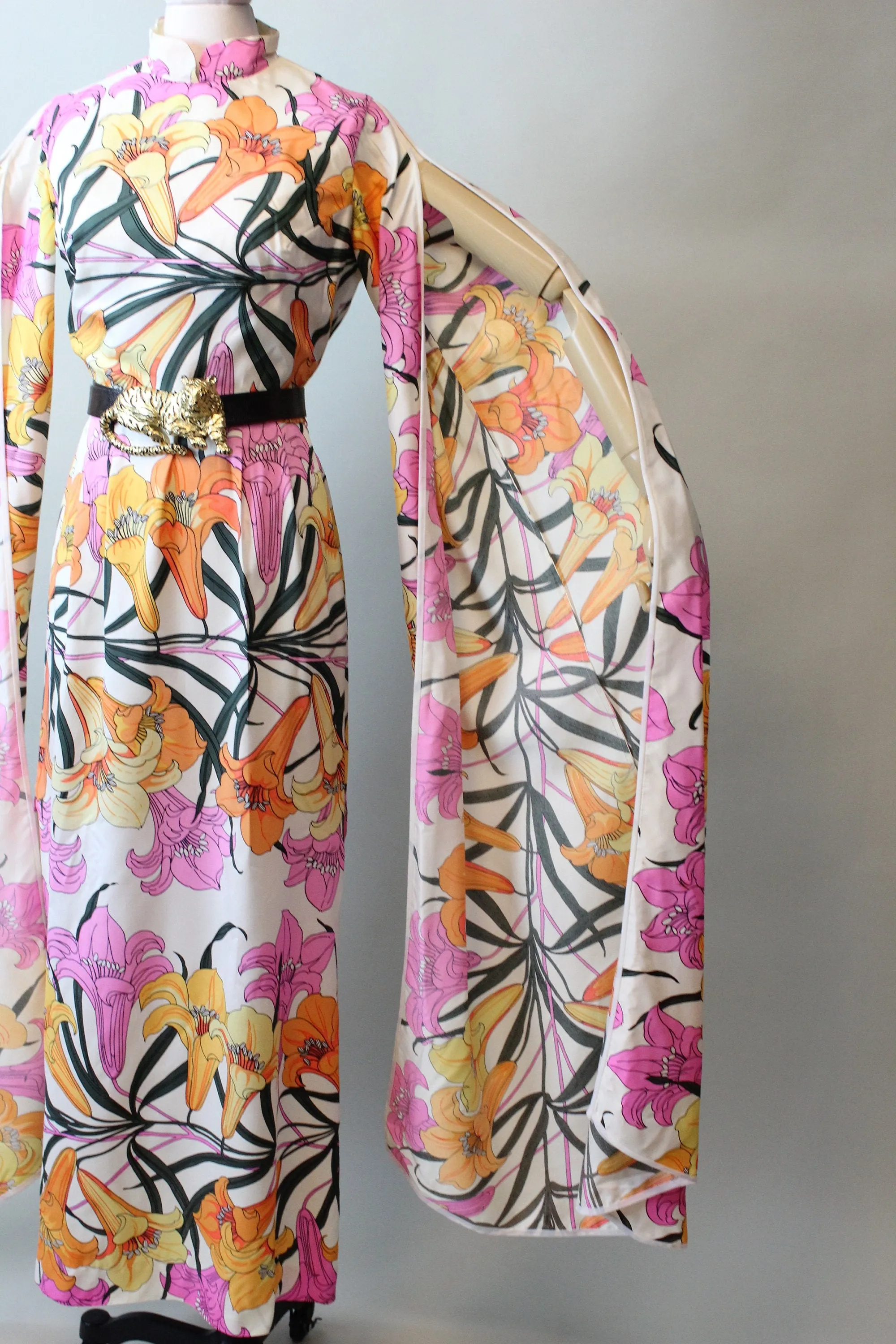 1960s LILLI DIAMOND dripping SLEEVES dress small | new fall