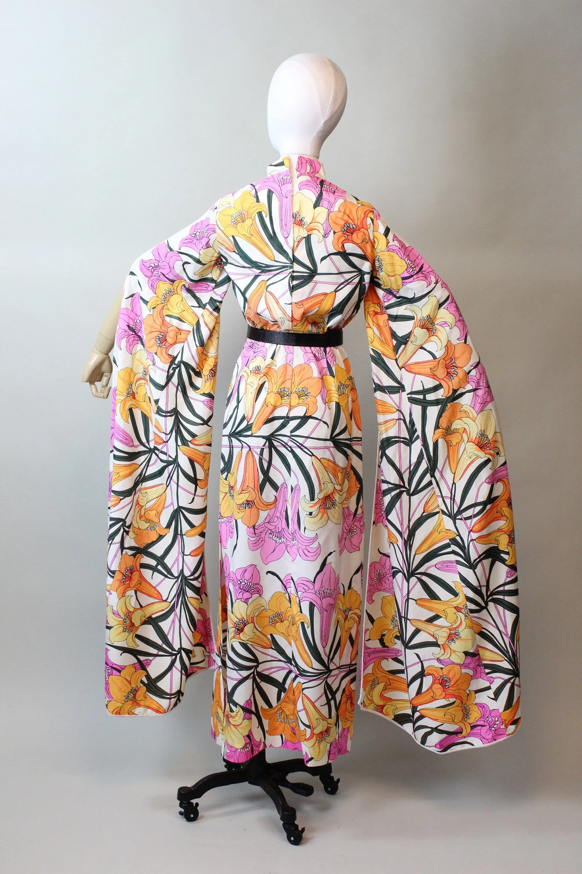 1960s LILLI DIAMOND dripping SLEEVES dress small | new fall