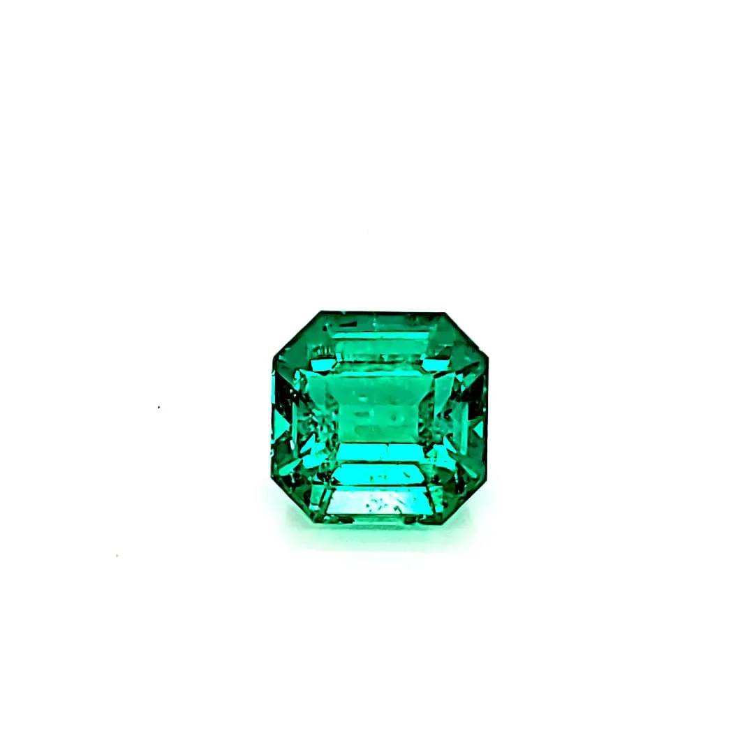 7.56 Ct Emerald GRS Certified Intense Green, Very Eye Clean Mineral