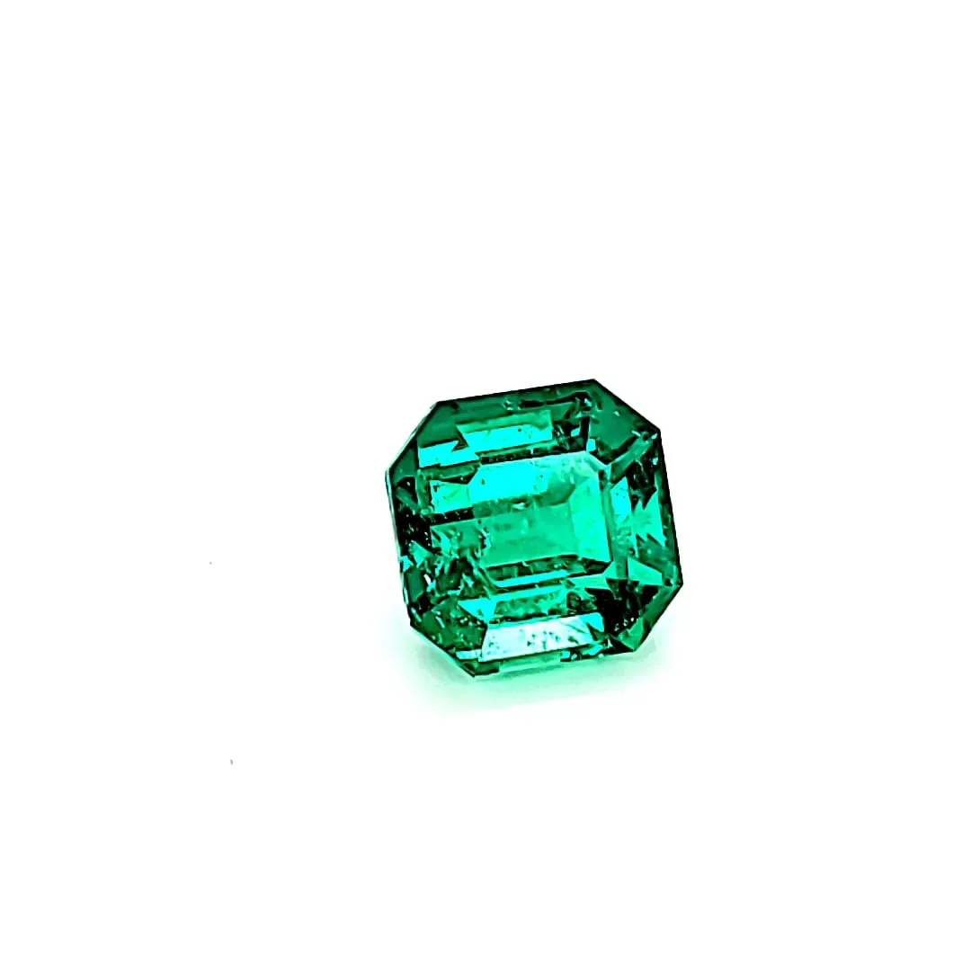 7.56 Ct Emerald GRS Certified Intense Green, Very Eye Clean Mineral