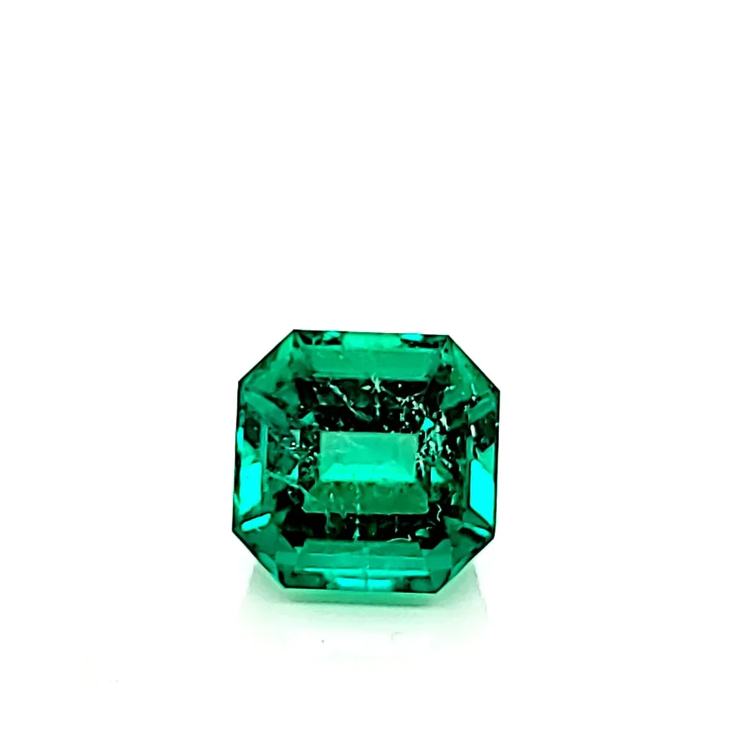 7.56 Ct Emerald GRS Certified Intense Green, Very Eye Clean Mineral