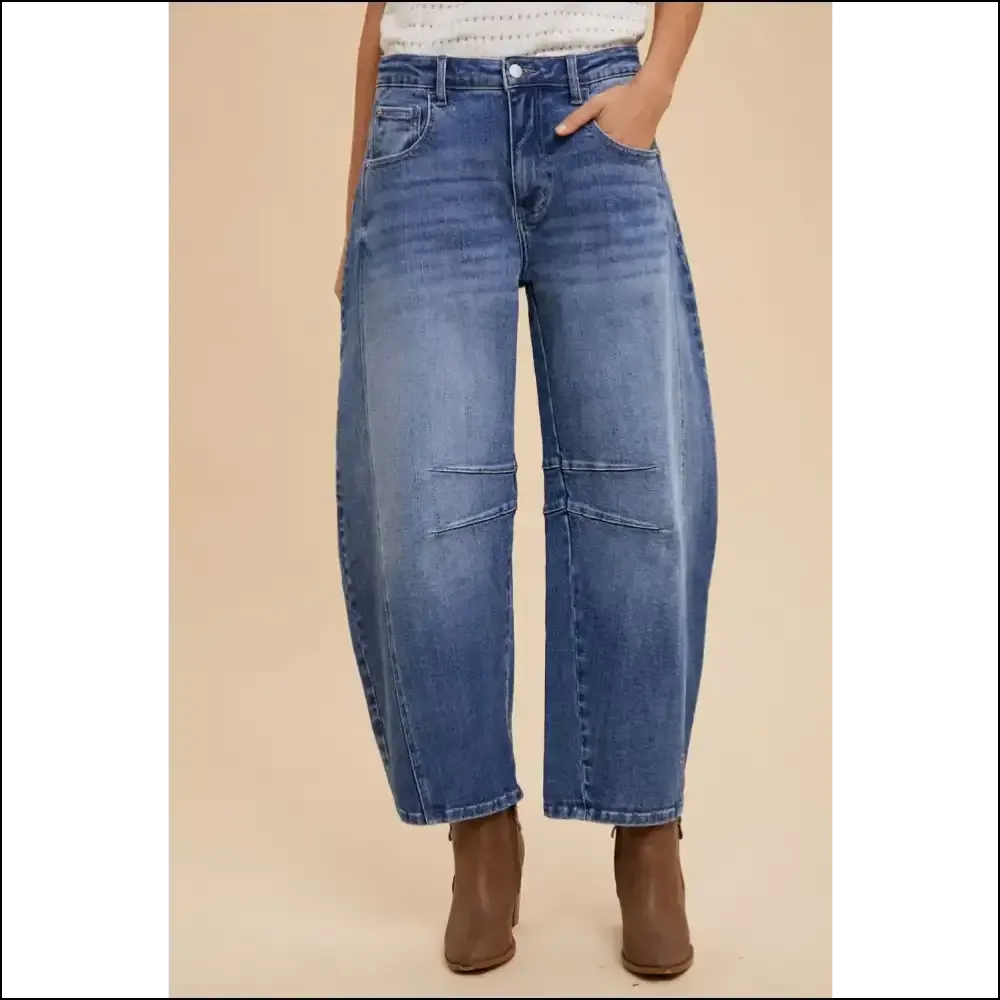 Annie Wear Barrel Leg Jeans: Get Ready to Turn Heads and Drop Jaws! 💃👖