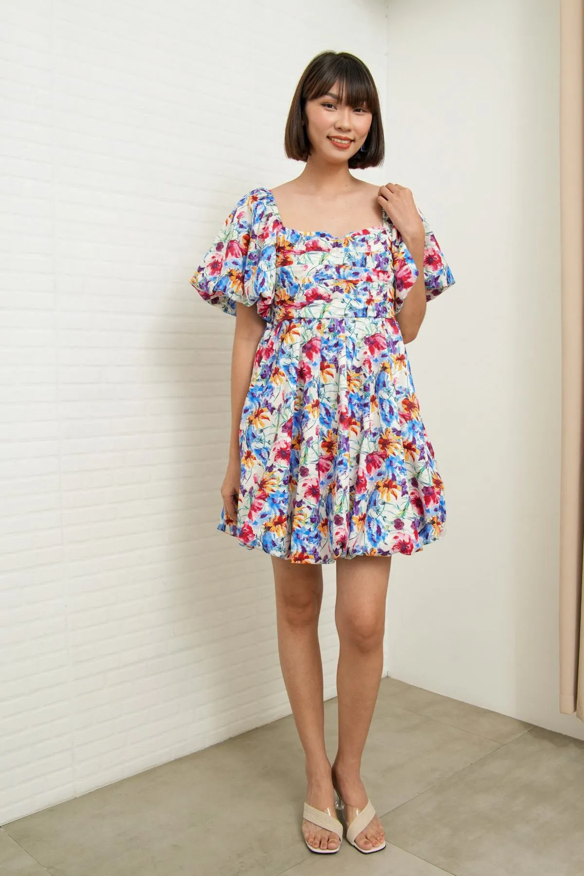 ANYA Pleated Puff-Sleeve Floral Dress (Blue Violet)