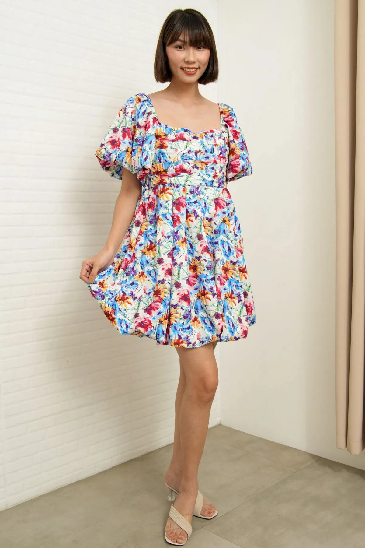 ANYA Pleated Puff-Sleeve Floral Dress (Blue Violet)