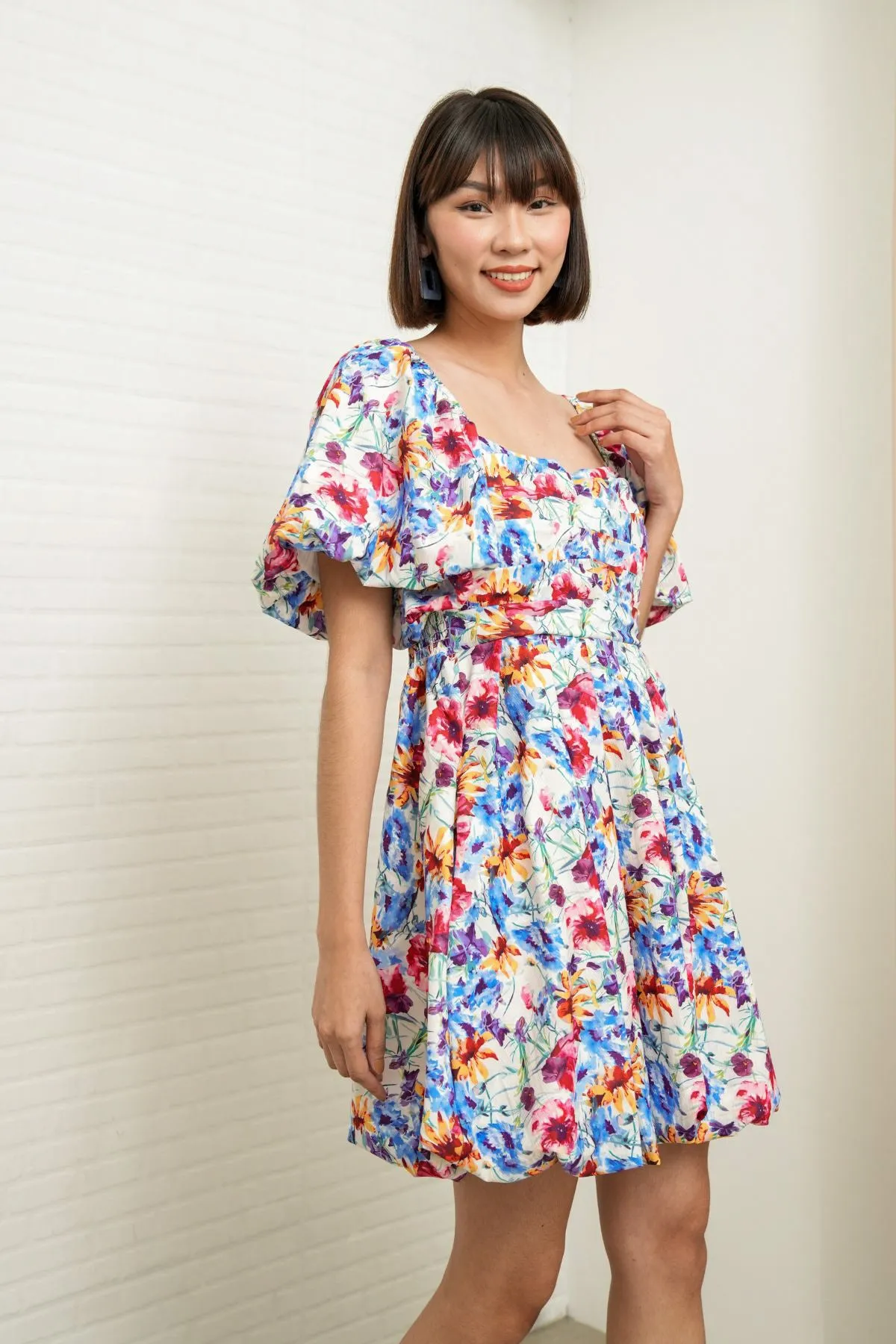 ANYA Pleated Puff-Sleeve Floral Dress (Blue Violet)