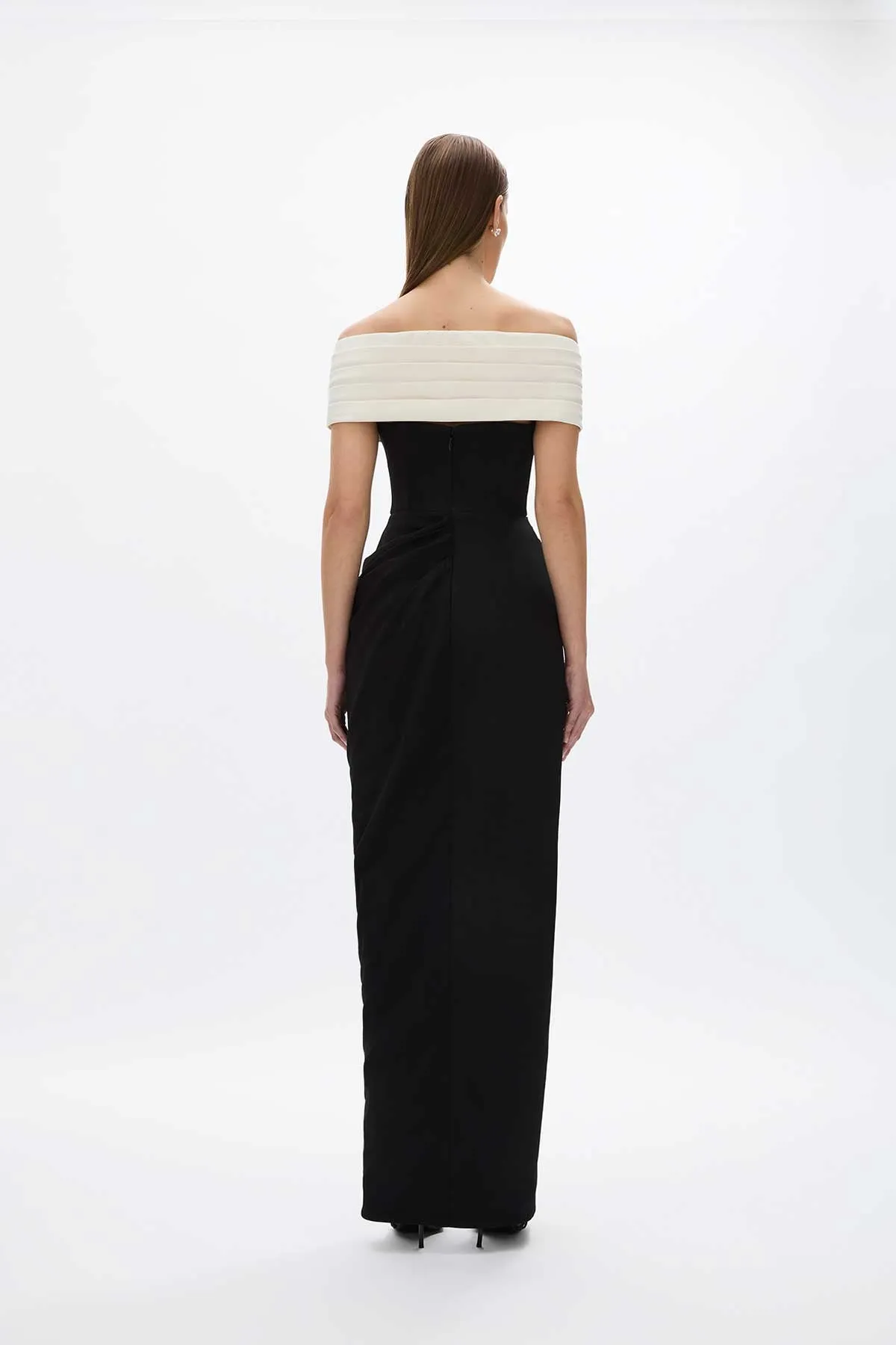 AVEN GOWN