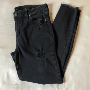 Black distressed Joes jeans size 30
