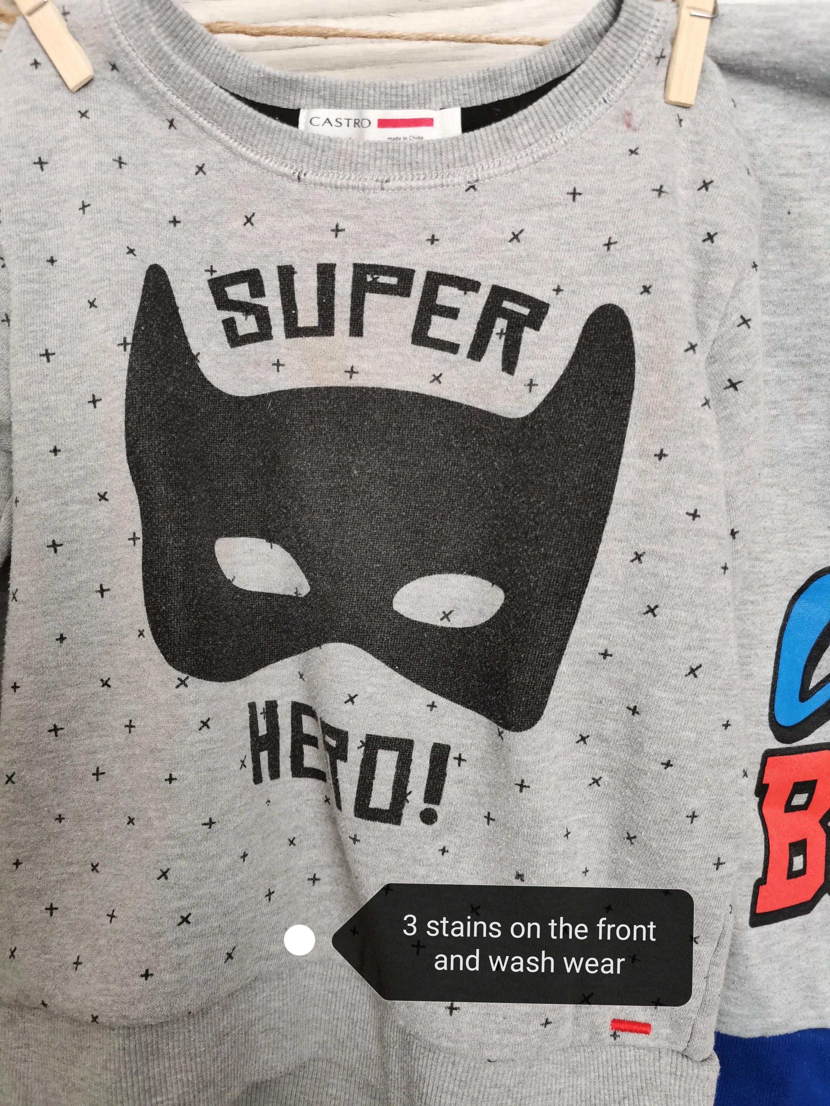 BOY SIZE(S) (4 to 6 YEARS) - 3 Piece, Graphic Sweater Bundle VGUC B18