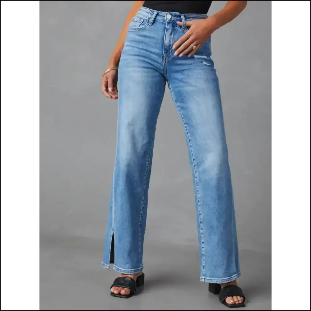 Chic Slit Buttoned Jeans: Because who Needs Privacy in Fashion? 😏