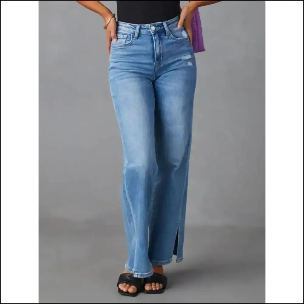 Chic Slit Buttoned Jeans: Because who Needs Privacy in Fashion? 😏