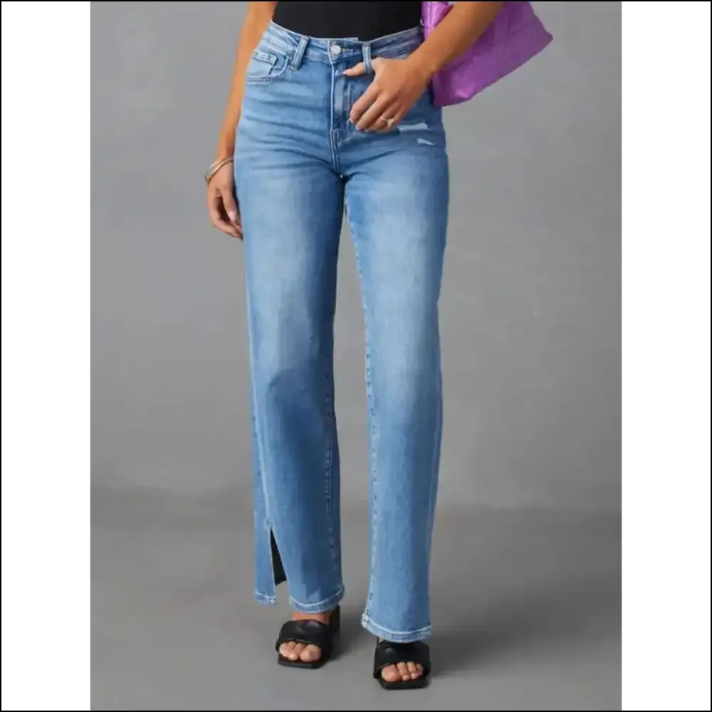 Chic Slit Buttoned Jeans: Because who Needs Privacy in Fashion? 😏