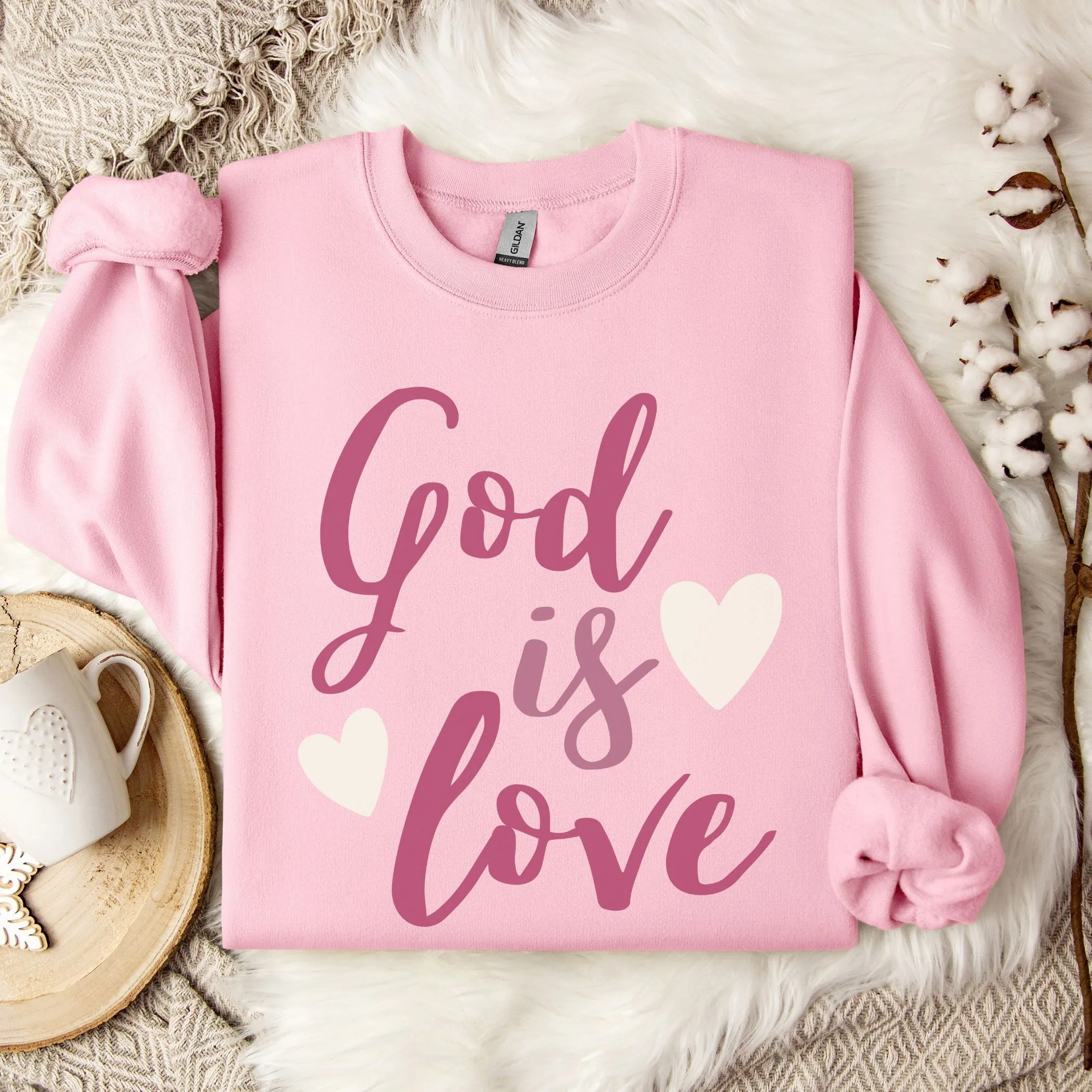 God is Love - Sweatshirt