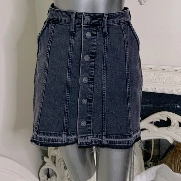 Hidden Jeans Black Button Front Frayed Hem Skirt