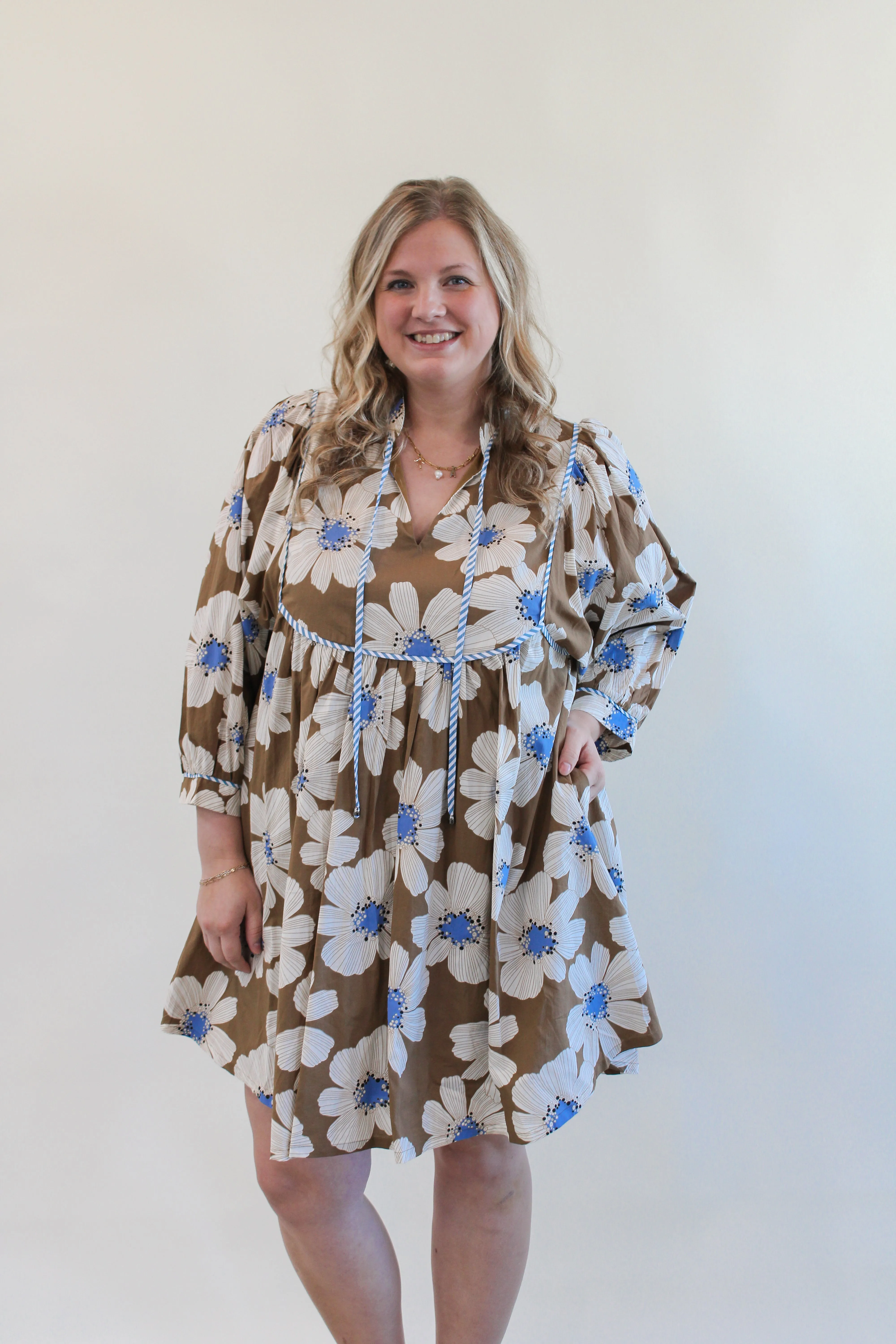 ISLA REG/CURVY FLORAL MINI DRESS