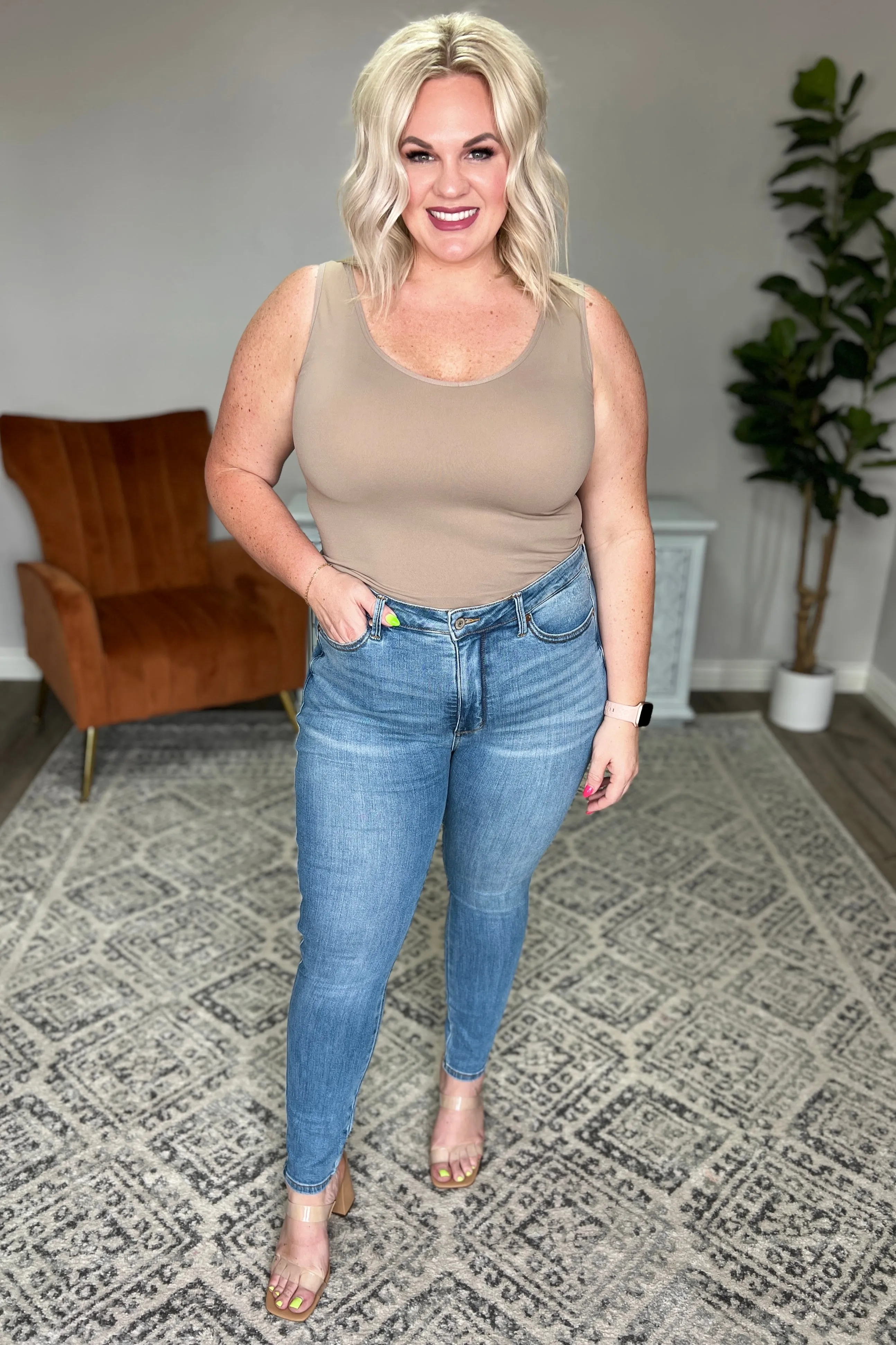 Judy Blue High-Rise Tummy Control Skinny Jeans in Light Wash