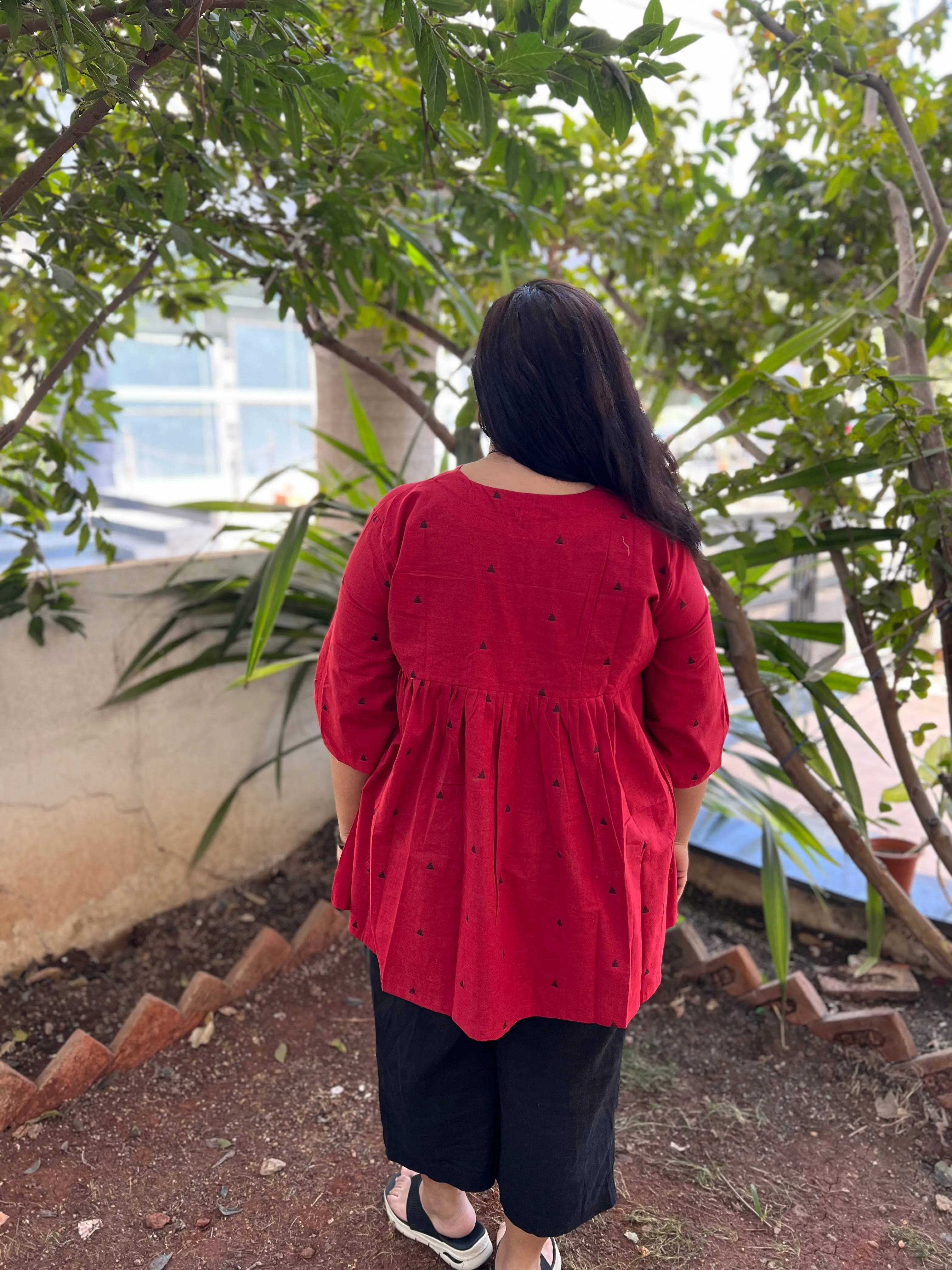 Klingaru South Cotton Women Top - Red with Black booti (PREORDER)