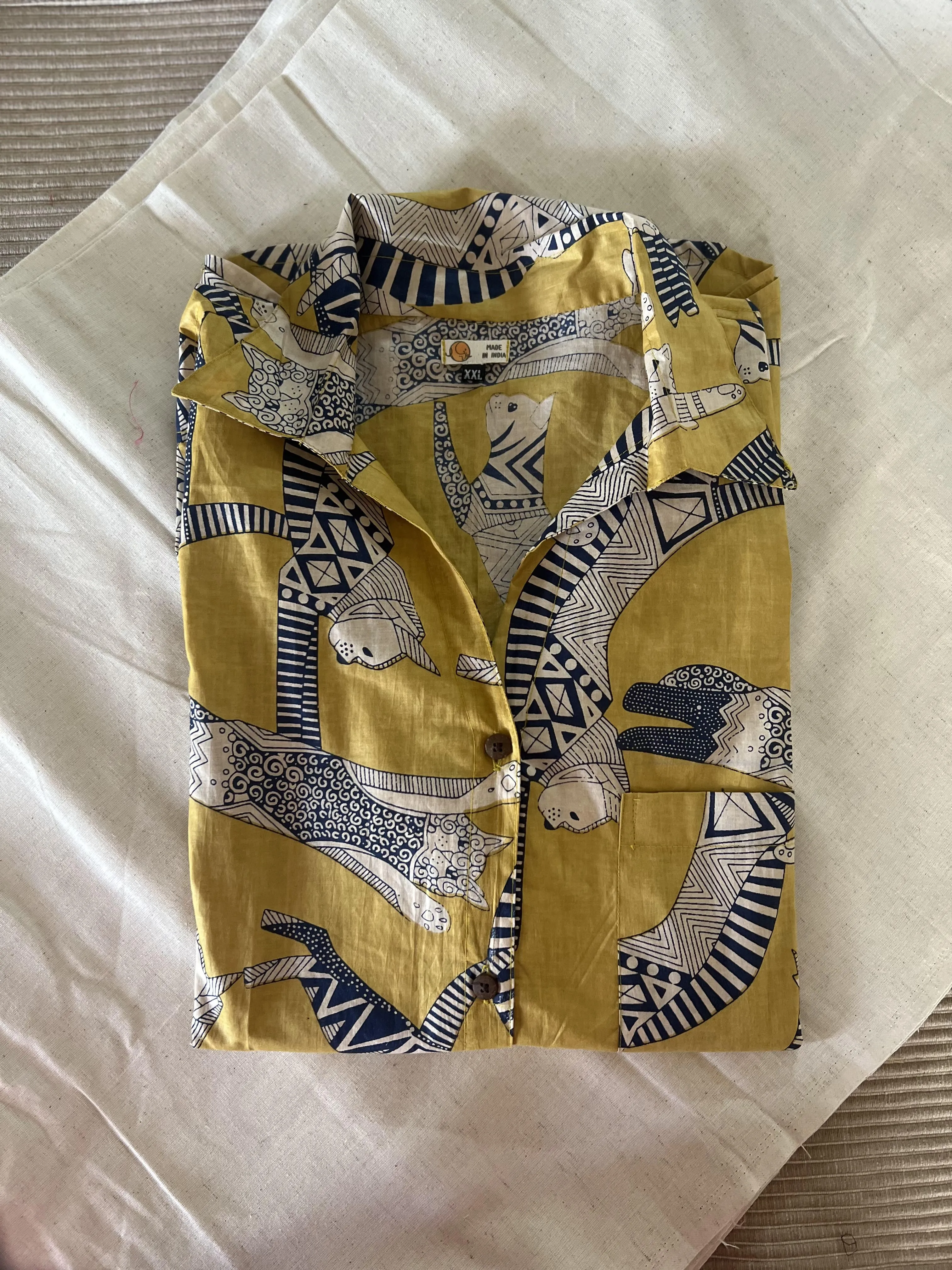 Klingaru Women Shirt - Mustard Cats - PREORDER
