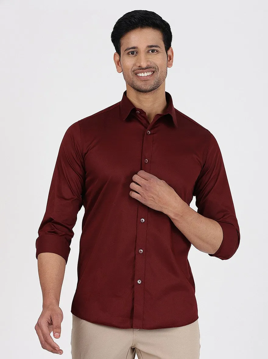 Maroon Solid Slim Fit Casual Shirt | JadeBlue