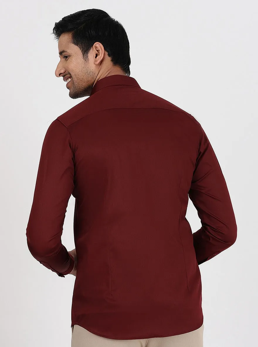 Maroon Solid Slim Fit Casual Shirt | JadeBlue