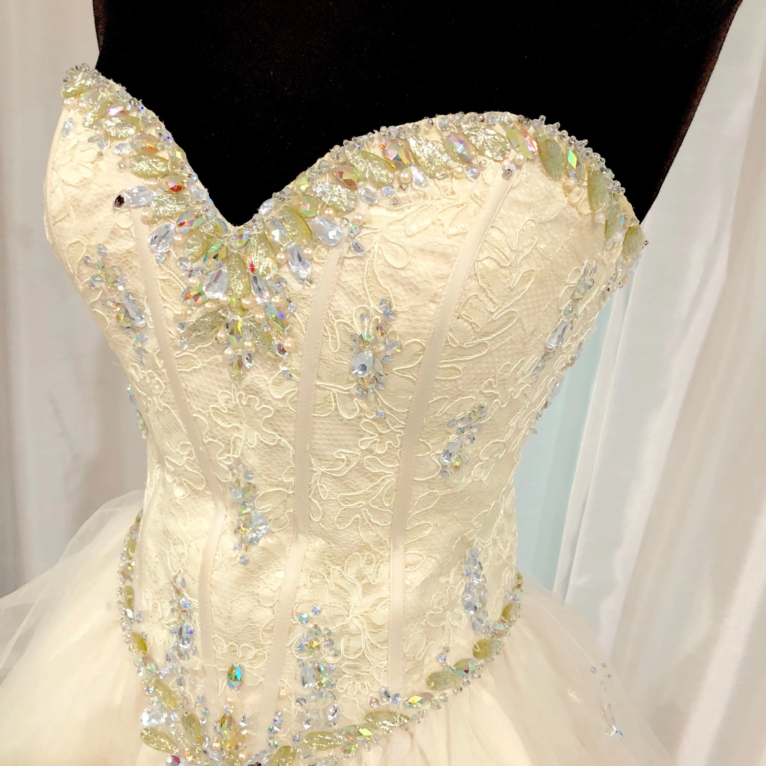 MORI LEE By MADELINE GARDNER Short Cream Gown Size 6