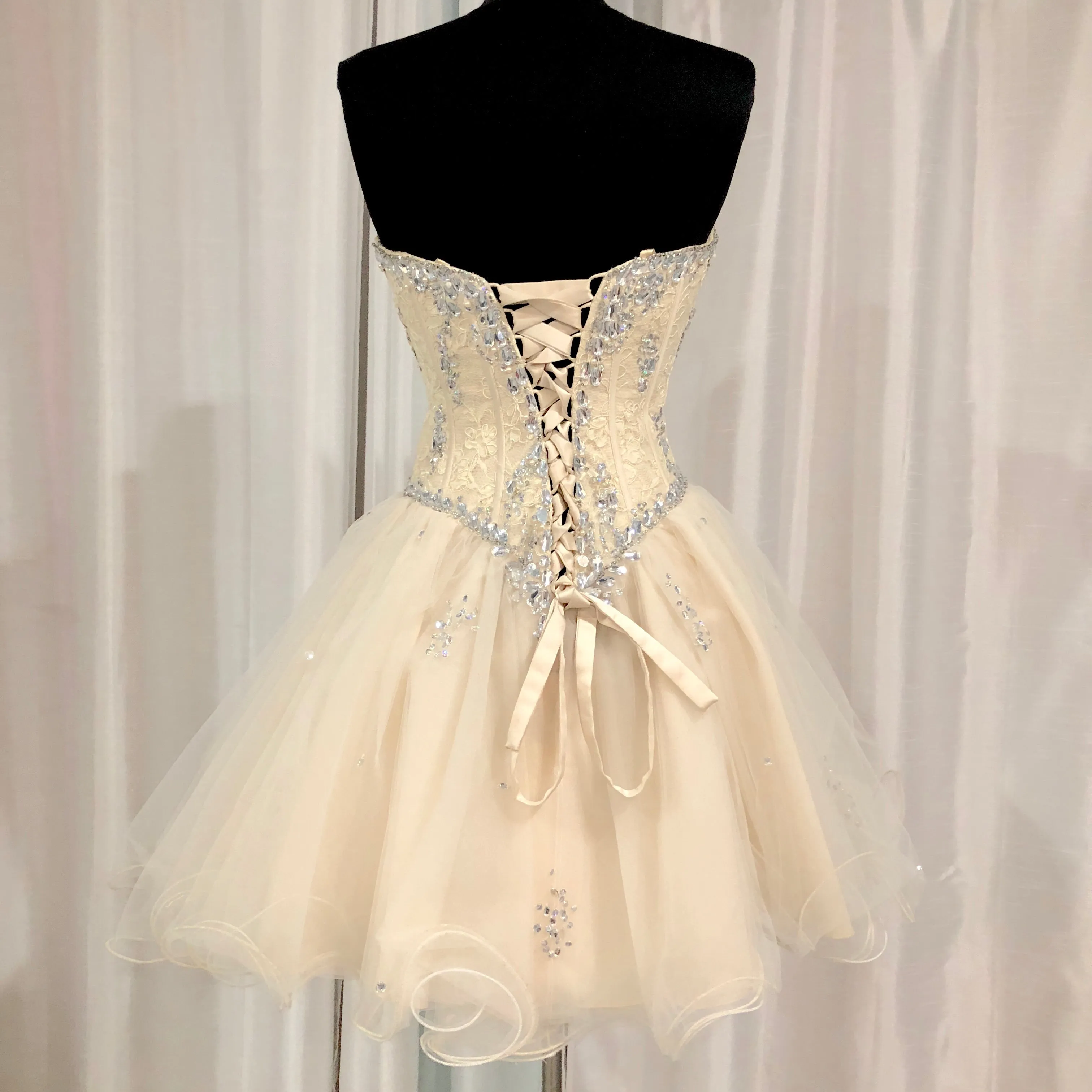 MORI LEE By MADELINE GARDNER Short Cream Gown Size 6