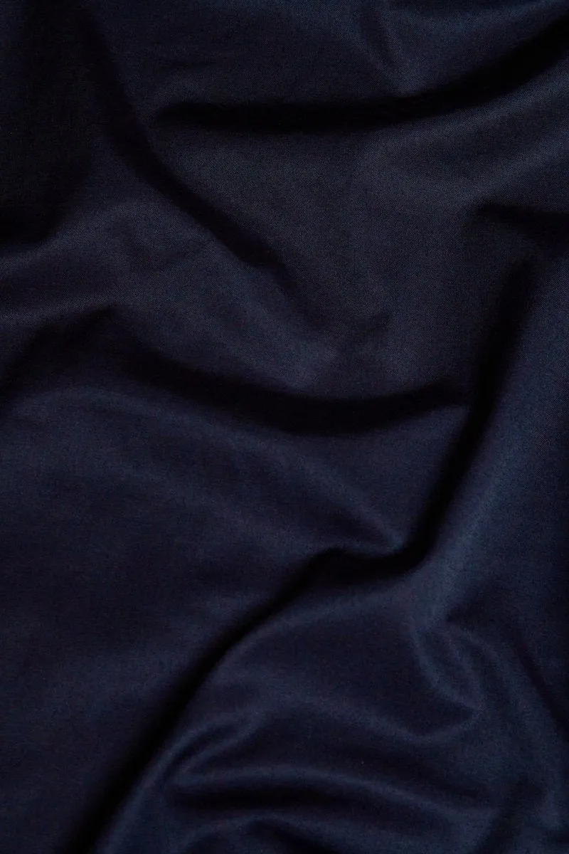 Muscle Fit Signature Shirt 2.0 in Navy