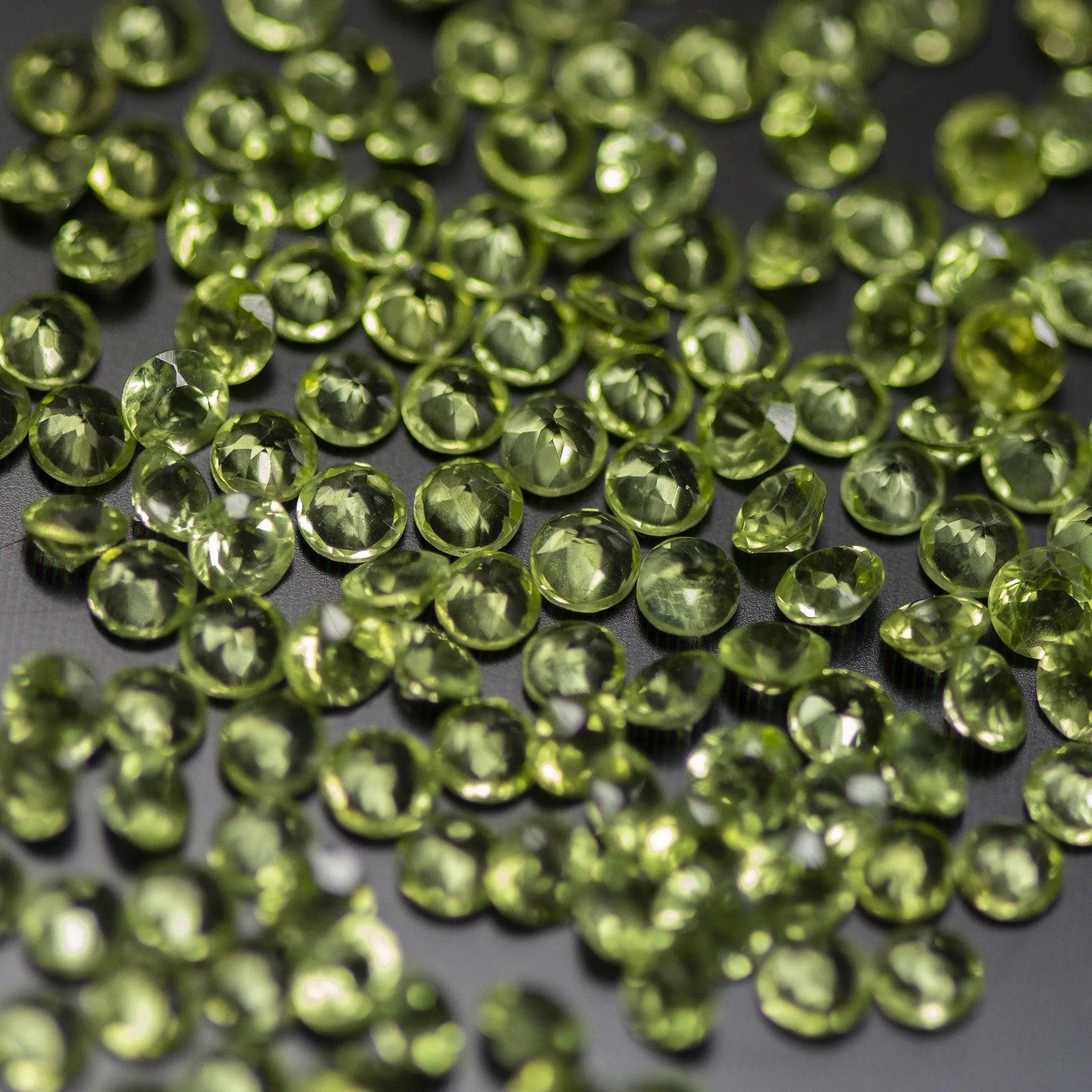 Natural Green Peridot Round Brilliant Cut Loose Gemstone 20pc 3mm