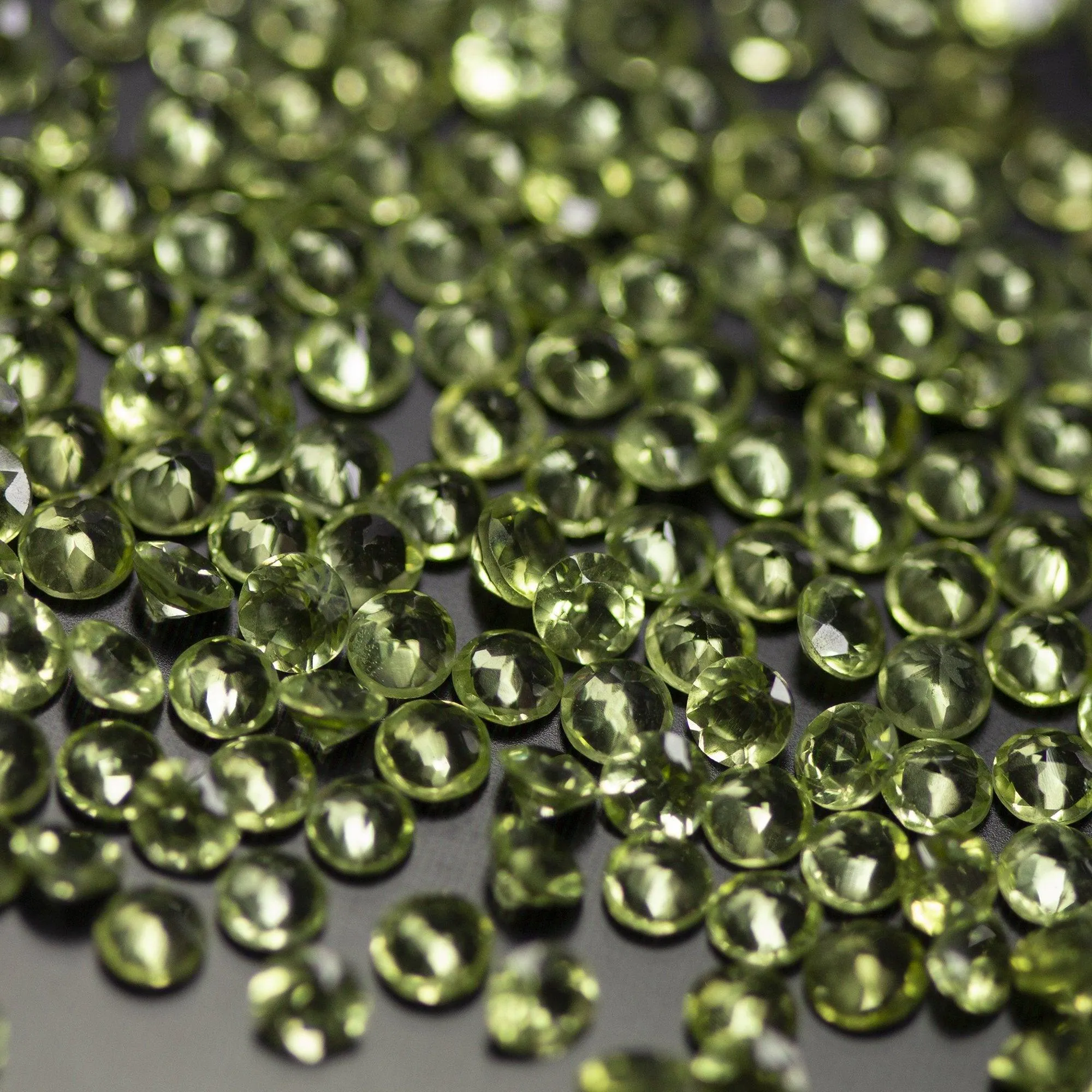 Natural Green Peridot Round Brilliant Cut Loose Gemstone 20pc 3mm
