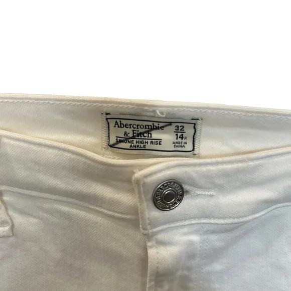 NWT Abercrombie &amp; Fitch Simone High Rise Ankle Jeans in White Size 32