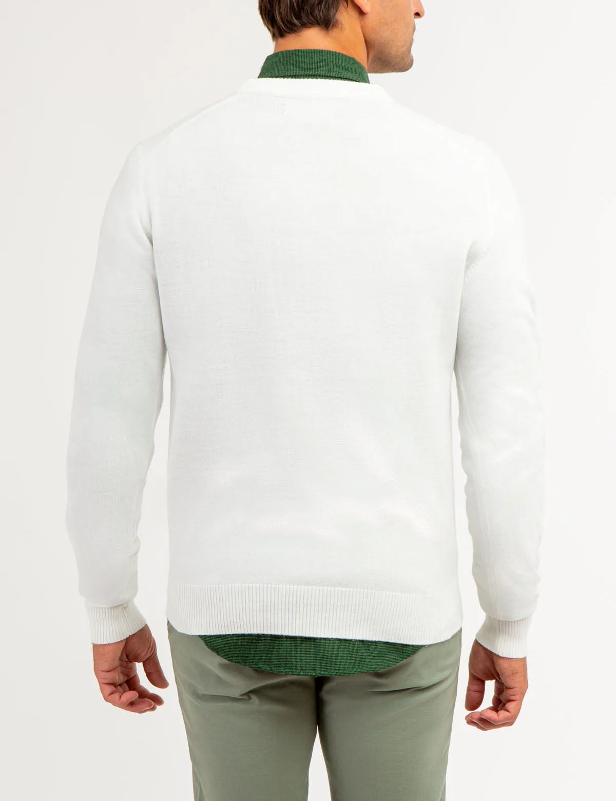 SOFT V-NECK SWEATER
