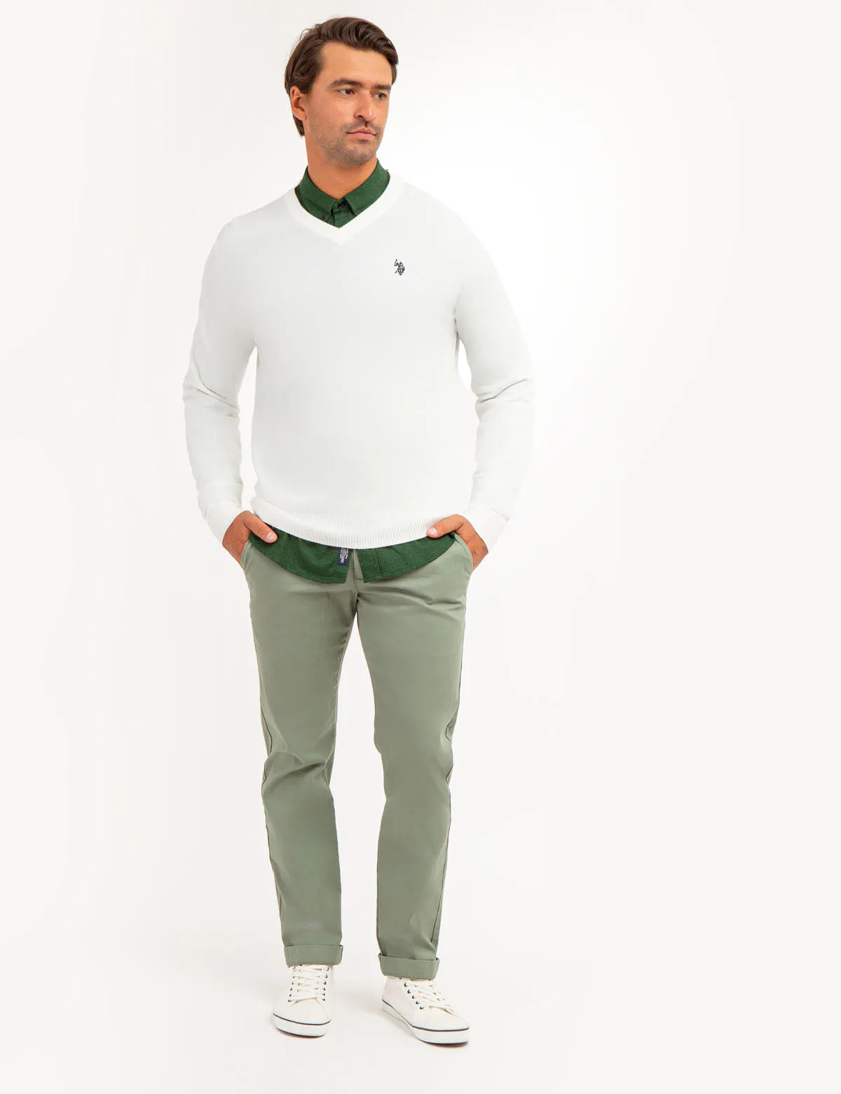 SOFT V-NECK SWEATER