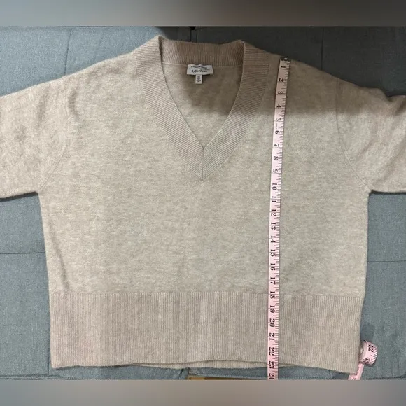 stockholm atelier &amp; other stories Cozy Beige V-Neck Sweater