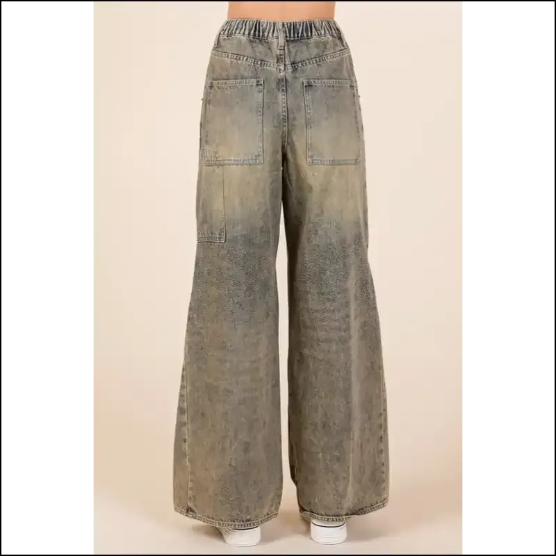 Strut in Style: Chic Washed Wide Leg Jeans to Dazzle your Denim Dreams! 👖✨