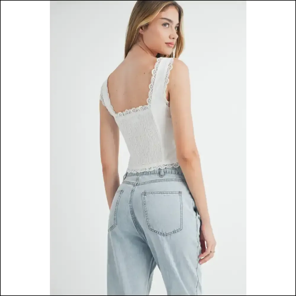 Unlock your Inner Fashionista with Mable Chic Pleated Straight Jeans!