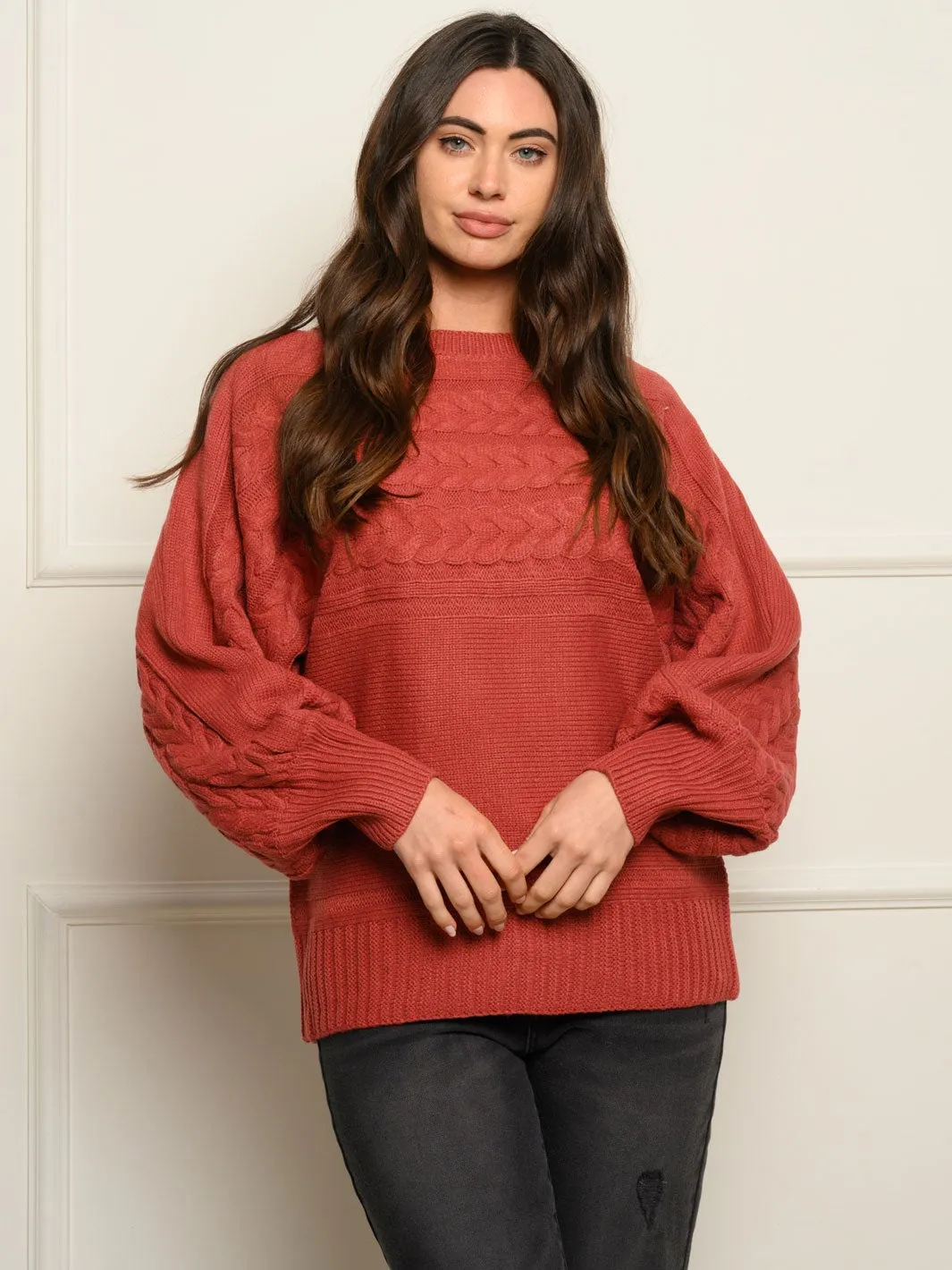 WOMEN'S LONG SLEEVE SWEATER