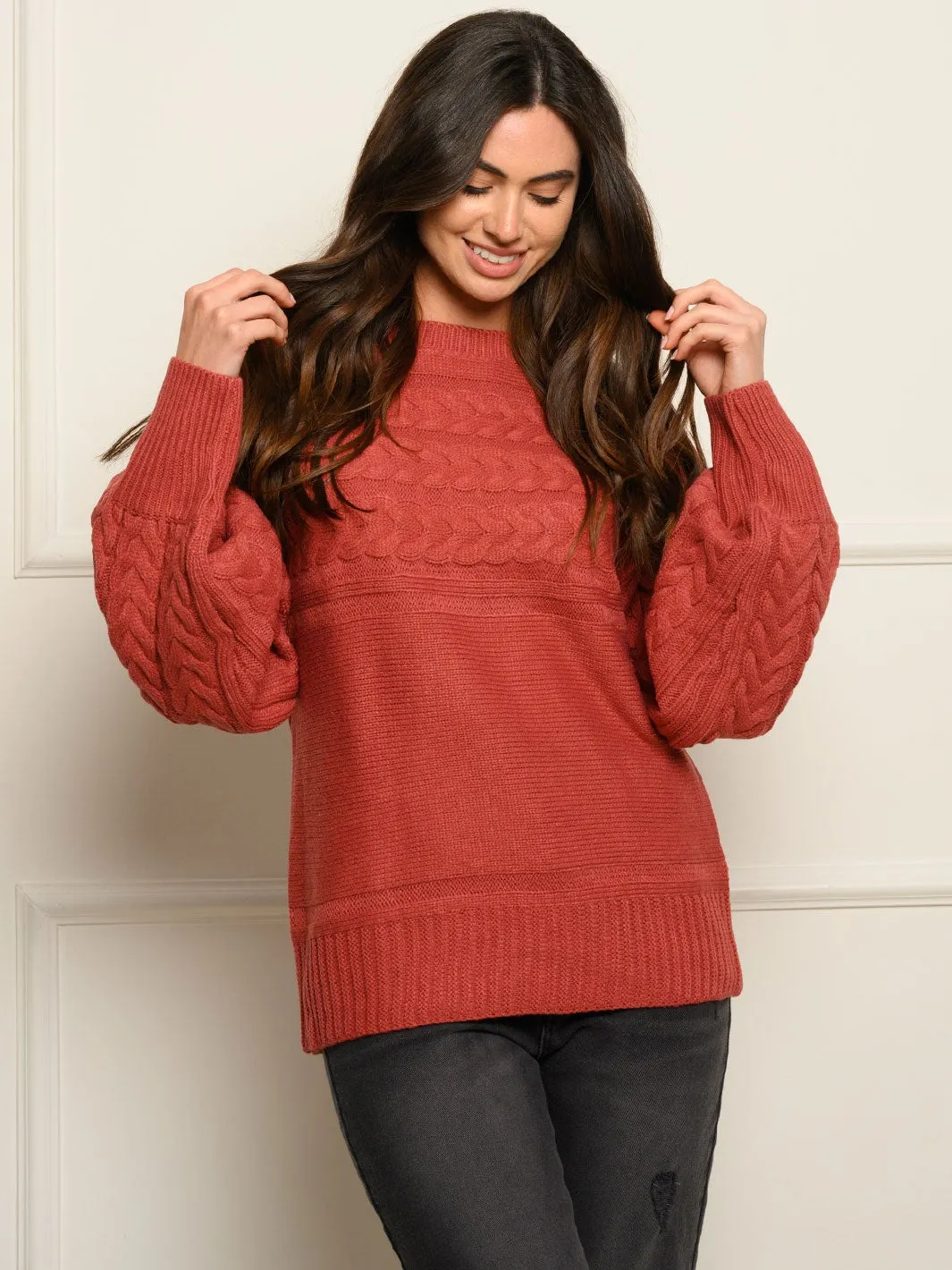 WOMEN'S LONG SLEEVE SWEATER