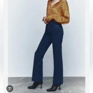 Zara Z1975 MID RISE LONG LENGTH JEANS